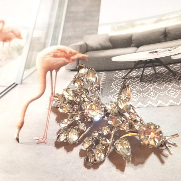 Vintage Jewelry - Mid Century Sparkling Rhinestone Spray  Brooch Pin